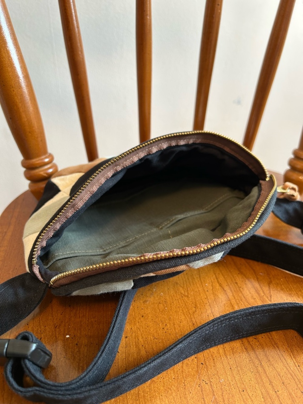 MadebyHank Kaleidoscope Fanny Bag - Picture 4 of 4